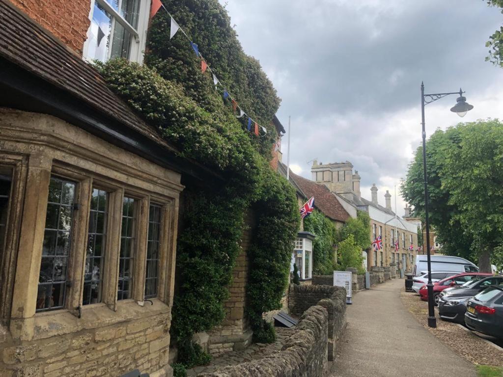 Dease Manor Apartment Higham Ferrers Exterior photo